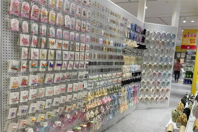 小商品日用百貨加盟 掘金日常消費(fèi)的藍(lán)海市場(chǎng)